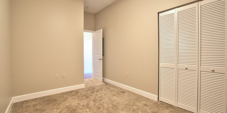 HR 1525 W Tennessee St-14