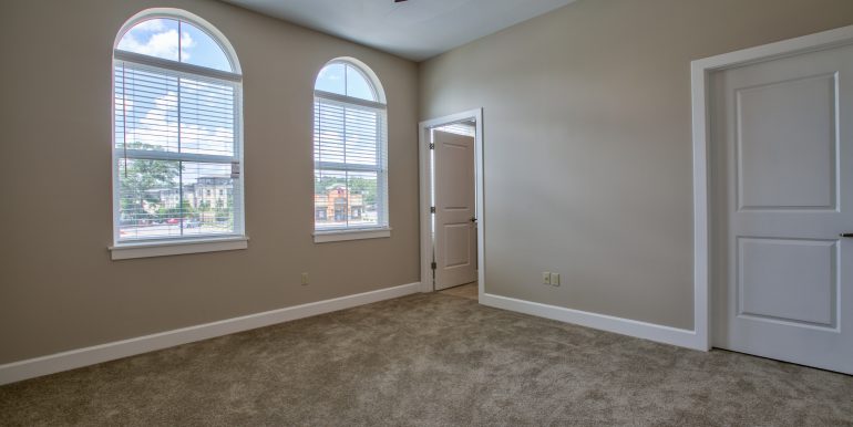 HR 1525 W Tennessee St-15