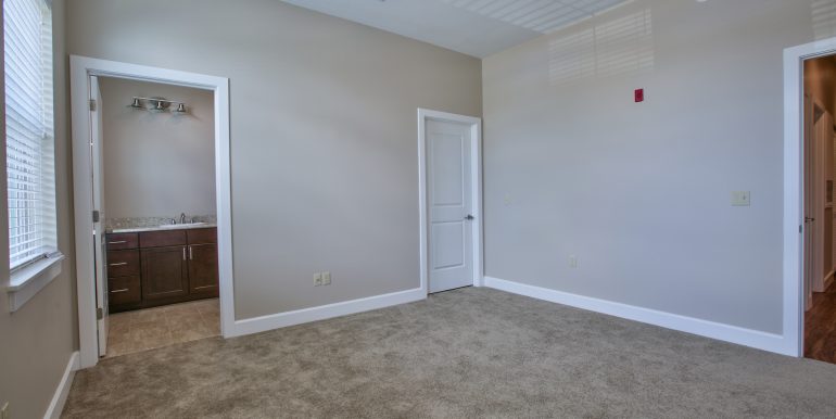 HR 1525 W Tennessee St-16