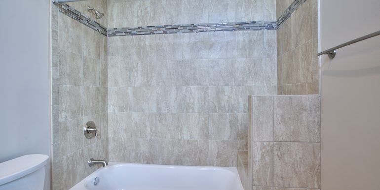 HR 1525 W Tennessee St-18