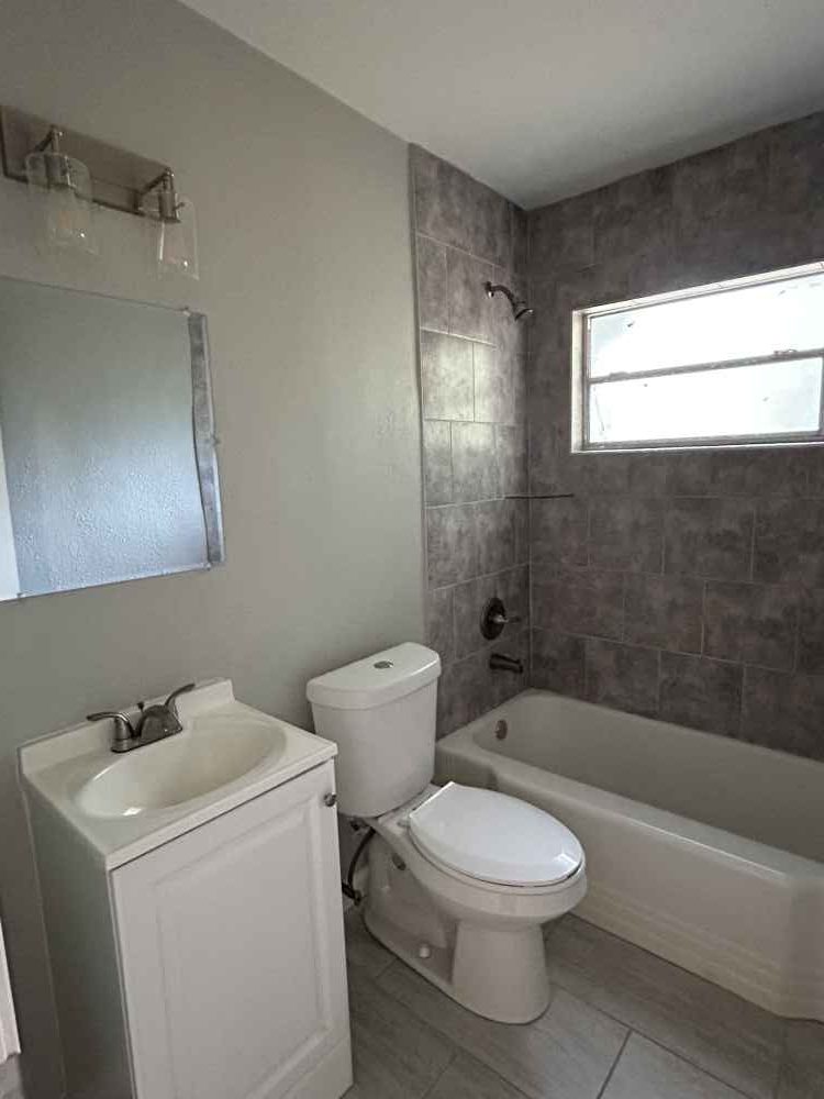 2048 Warwick St Available now! CORE Property Management